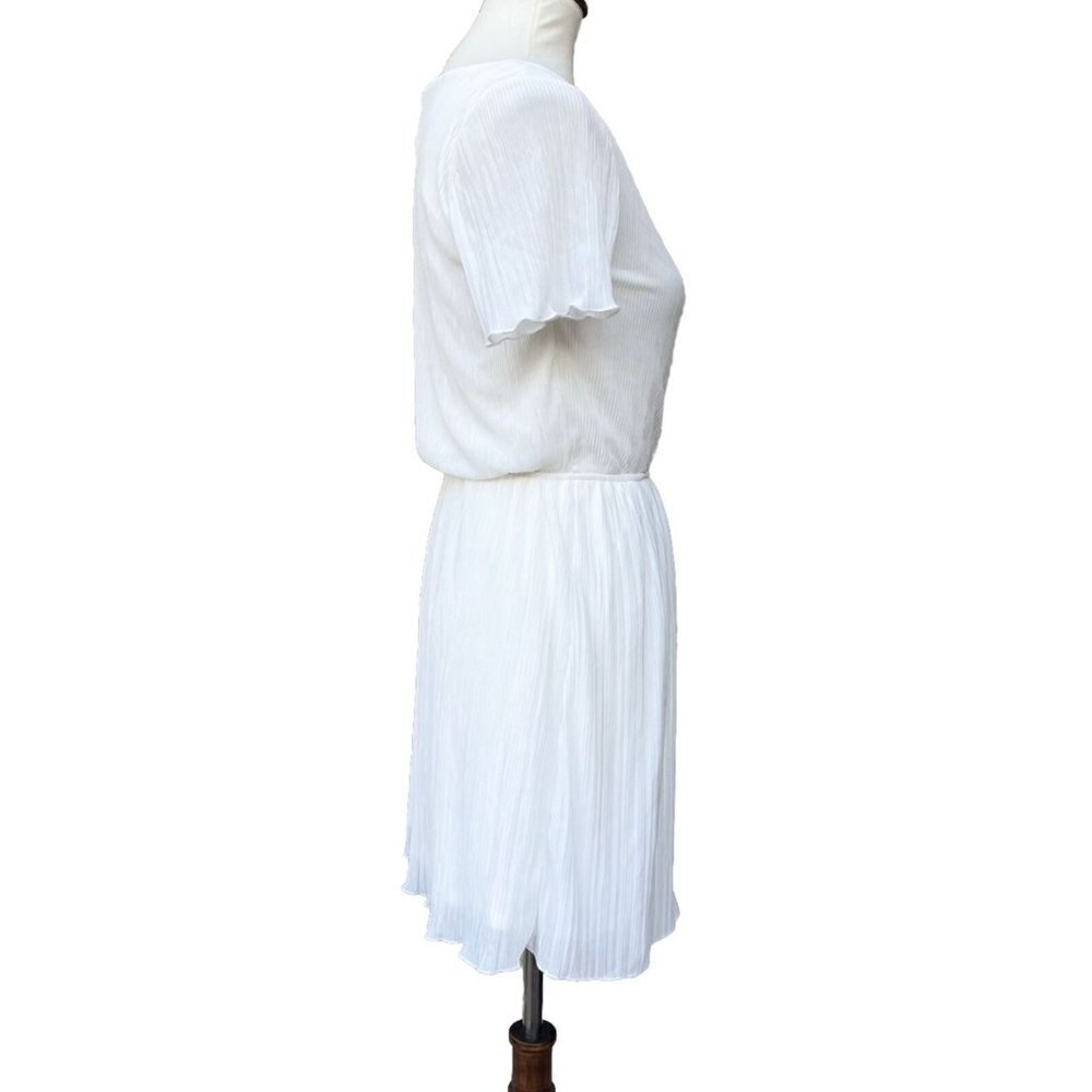 Leith Women's Ivory Pleat Surplice Wrap Dress Size XS - Picture 3 of 16